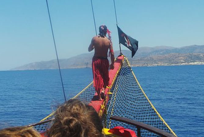 Piratenboot excursie met lunch op Kreta